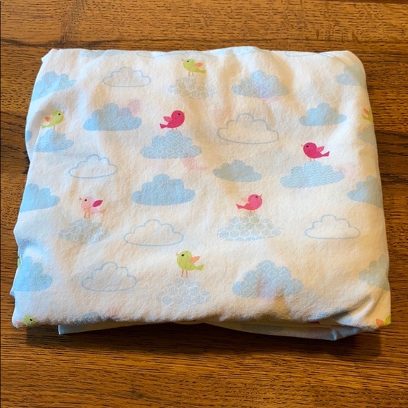 Set of 3 crib sheets, 2 regular, 1 flannel. EUC. Polka dot, birdies, flannel. - Picture 4 of 7